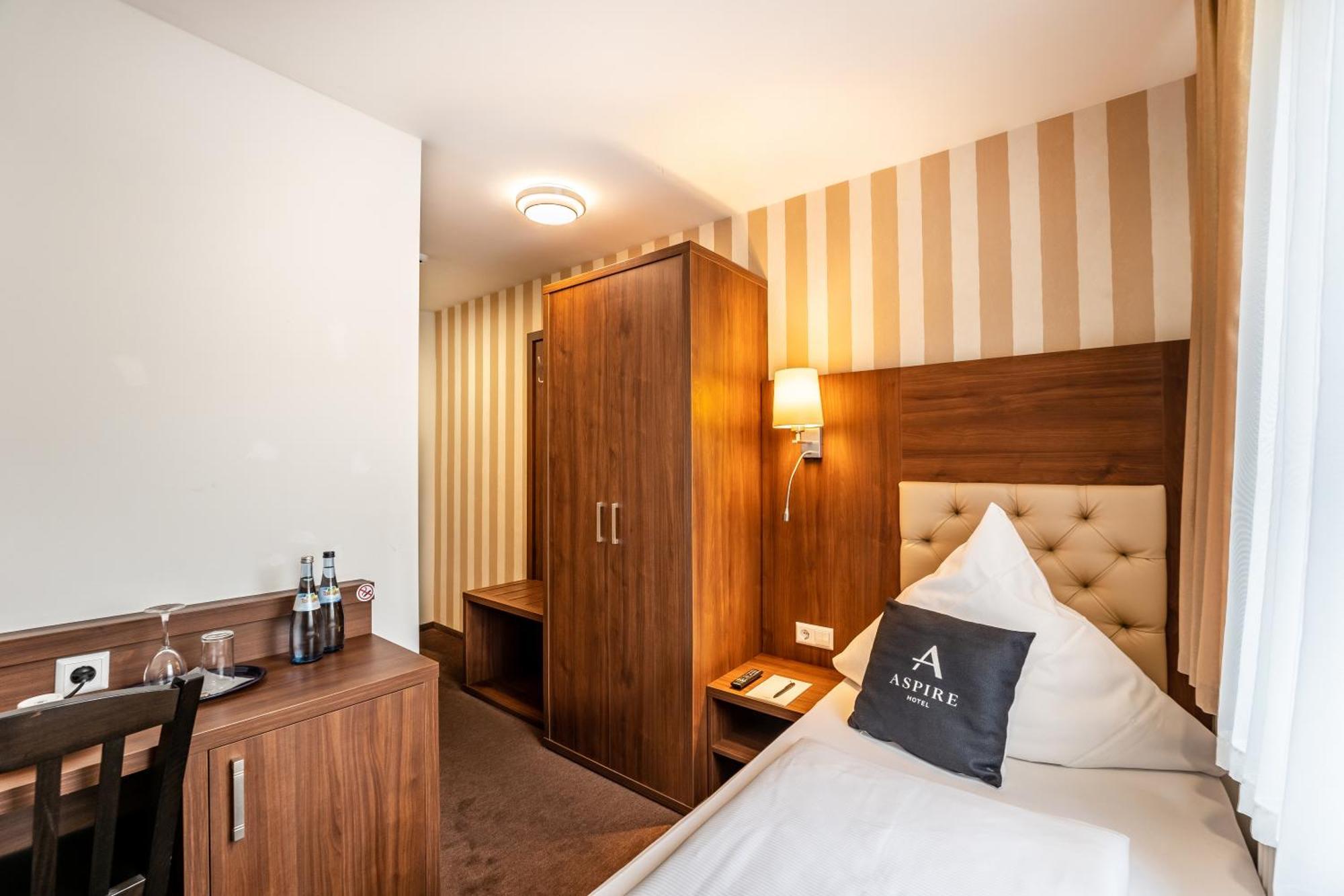 Stadthotel Reutlingen Zewnętrze zdjęcie