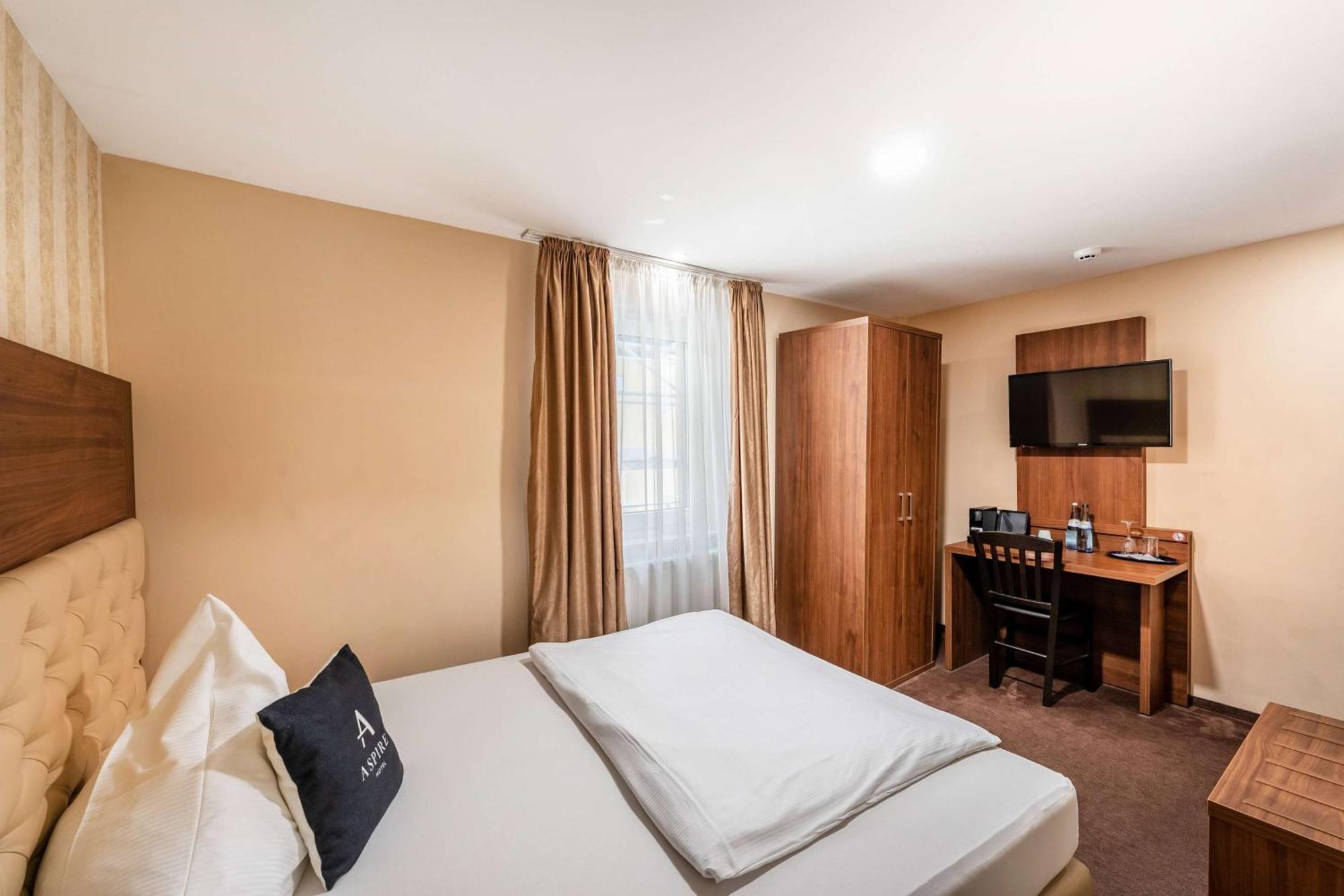 Stadthotel Reutlingen Zewnętrze zdjęcie